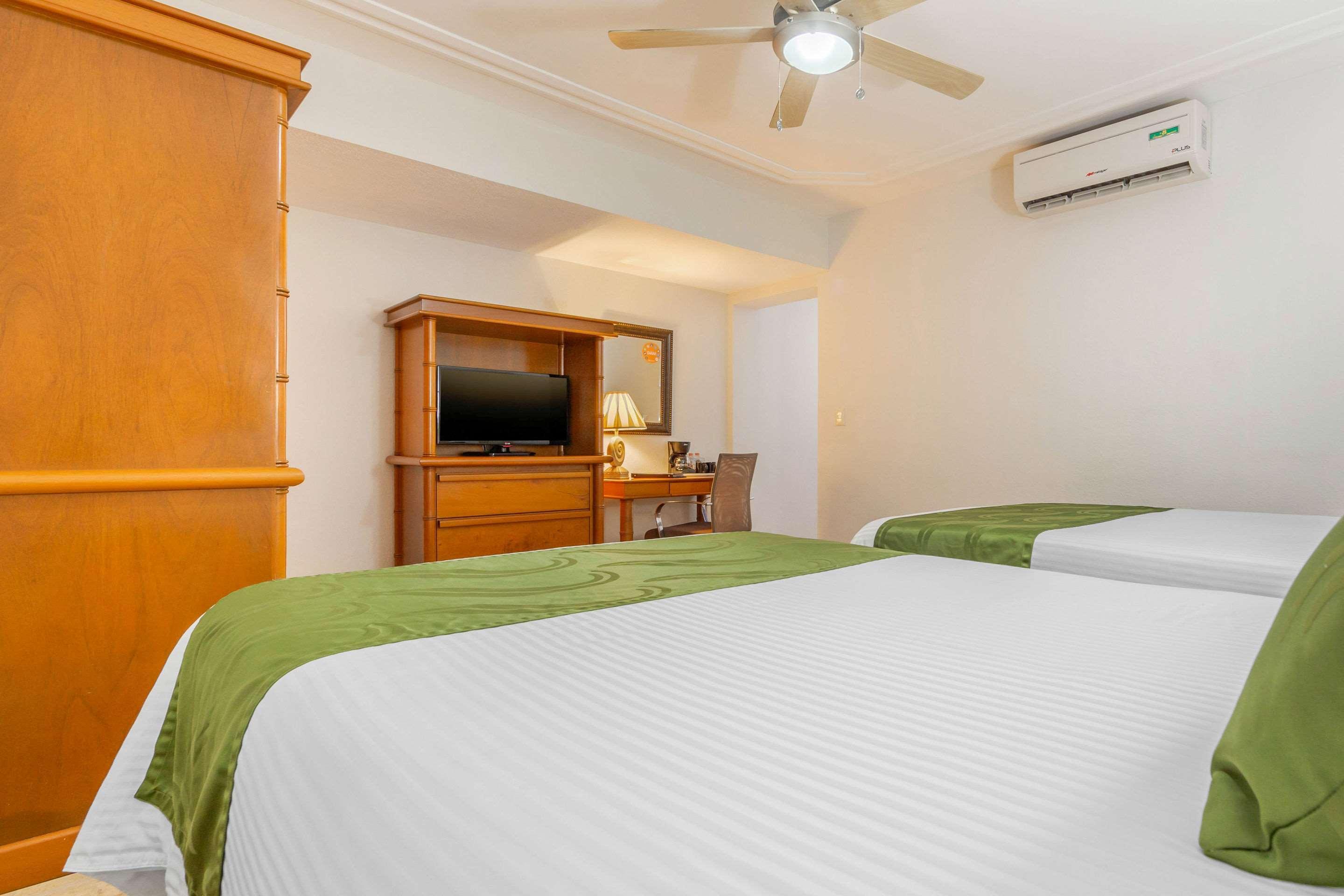 Quality Inn Mazatlán Exteriör bild